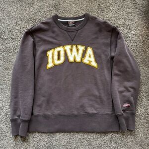 Men’s Tailgate Iowa sweatshirt.